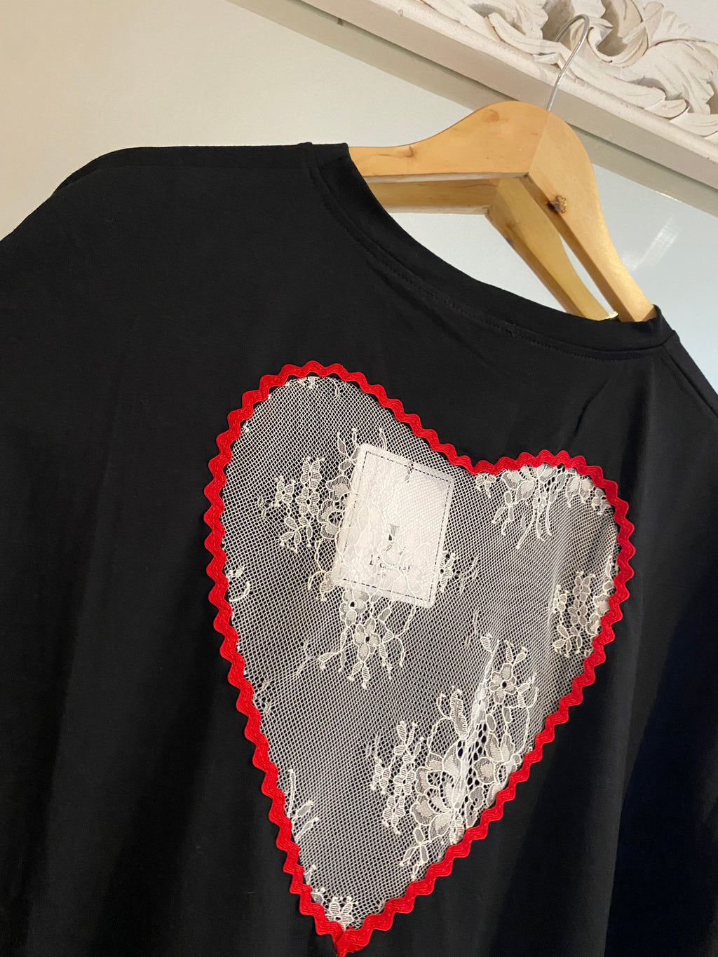 T-shirt dos "cœur dentelle" NOIR